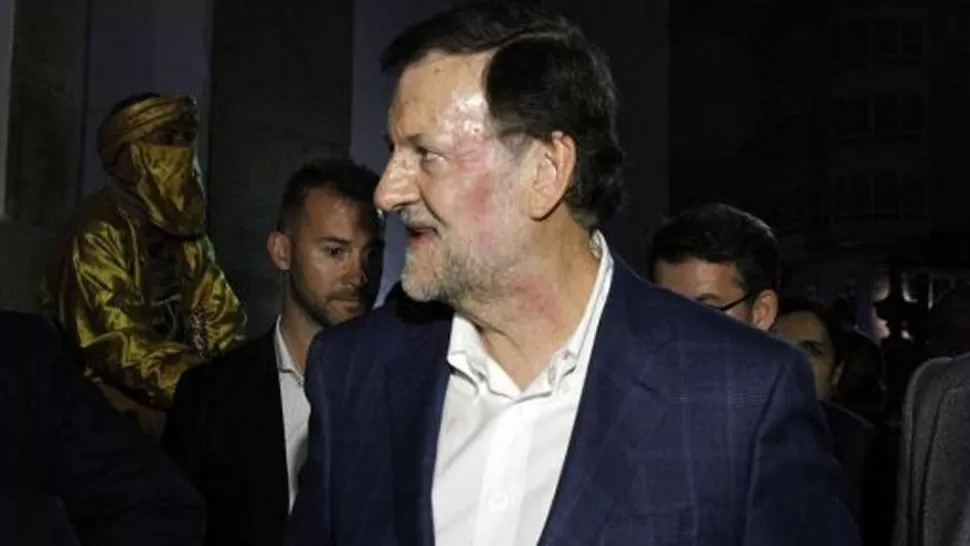 CONSECUENCIAS. Rajoy quedó con marcas en el rostro luego del golpe. FOTO TOMADA DE ELPAIS.COM