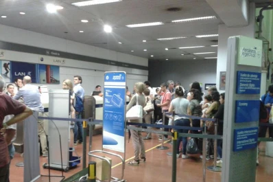 Vuelos demorados y cancelados por el mal tiempo