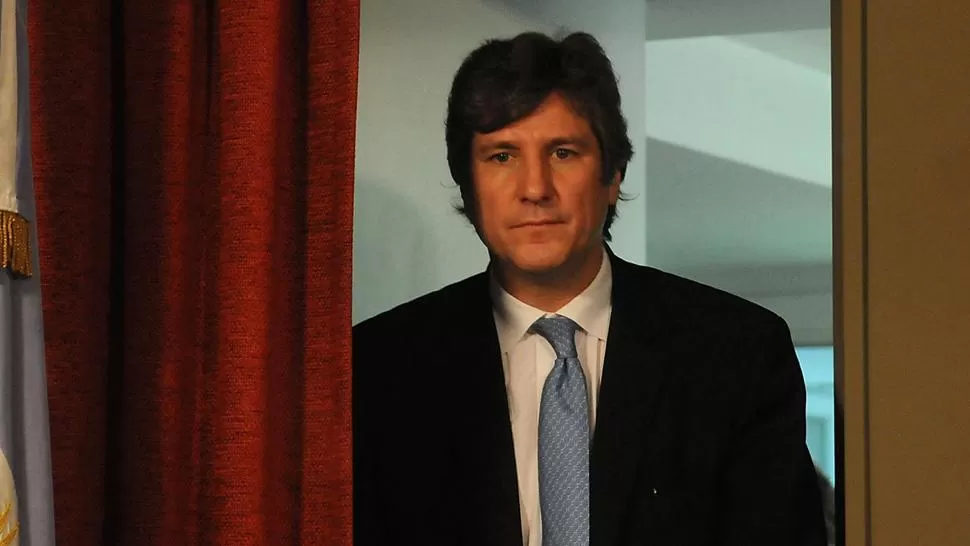 AMADO BOUDOU. DYN