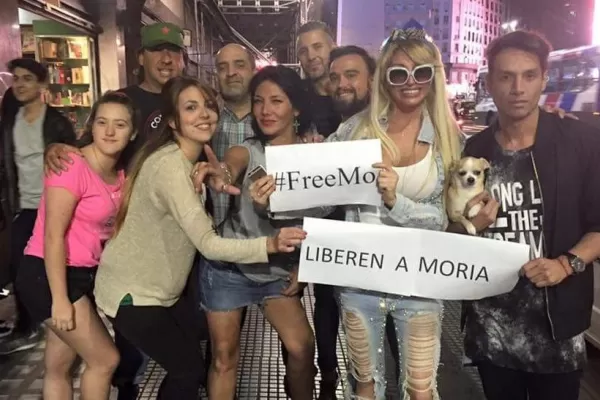 Xipolitakis y Rocío Marengo fueron al Obelisco para pedir por la liberación de Moria