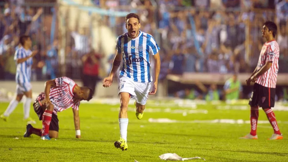 SIGUE Molina, que fue clave para el Decano, se quedará para jugar en Primera. (ARCHIVO LA GACETA)