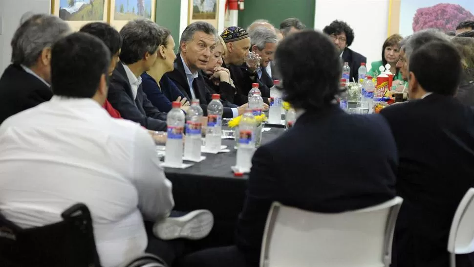 MACRI Y SU GABINETE. FOTO TOMADA DE LANACION.COM