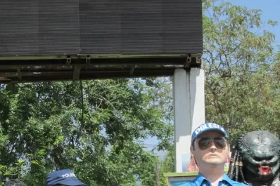 Hay una estatua de Gordillo, ¡y está chasuda!