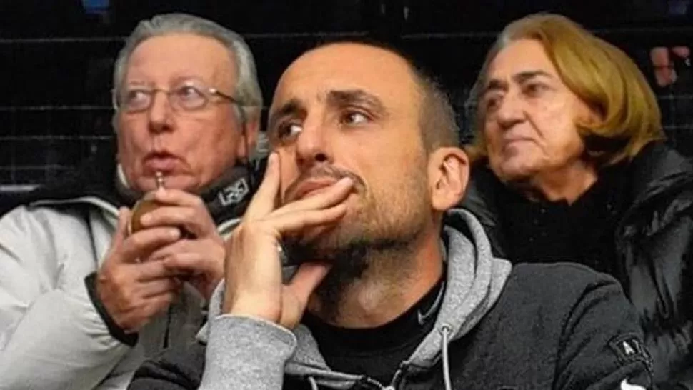 MAL MOMENTO. Los padres de Manu sufrieron un intento de robo. (FOTO DE LA NUEVA)