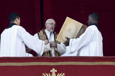 El Papa criticó al consumismo y pidió a los políticos que busquen el bien común