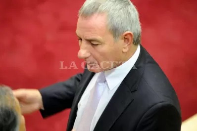 Una vecina le exige $ 160.000 de indemnización a “Gallito”