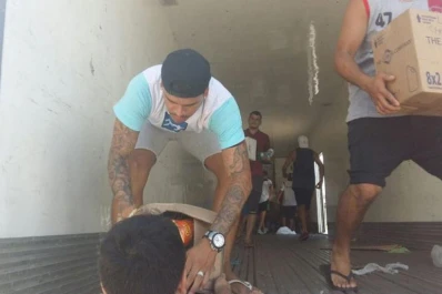 Alguna maldad quisieron hacer, se quejó Bou en plena campaña solidaria