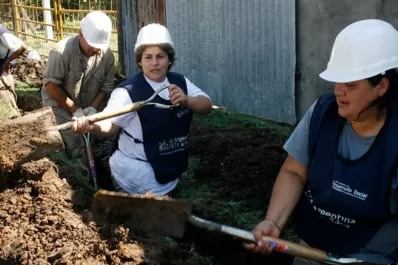 Con más controles y capacitación, seguirán vigentes el Argentina Trabaja y el Ellas Hacen