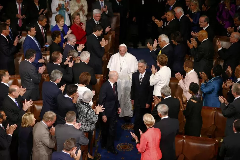 APLAUSOS EN EL CONGRESO. El Papa durante la gira por Estados Unidos.