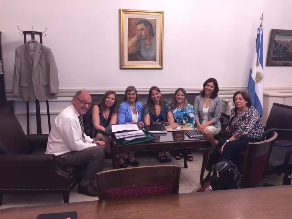 REUNIÓN. Las decanas con el secretario de Políticas Universitarias nacional. 