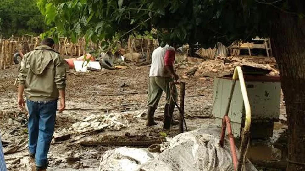 RECORRIDO. El ministro Gabriel Yedlin estuvo en San Pedro de Colalao. PRENSA CASA DE GOBIERNO