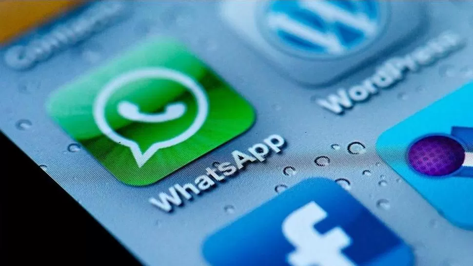 DOLOR DE CABEZA. Los inconvenientes con WhatsApp comenzaron después del mediodía del 31. blogs.uab.cat