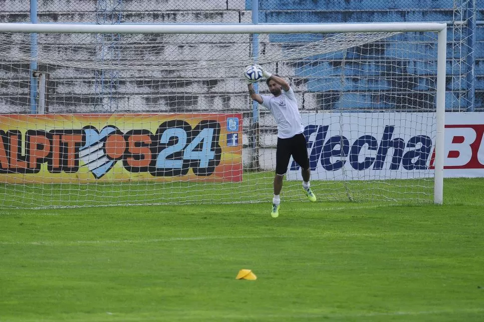 EL MURO. Lucchetti será el arquero titular de Atlético en el torneo de Primera. la gaceta / foto de analía jaramillo