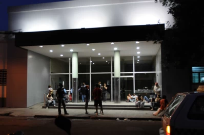 Noche violenta: más de 80 heridos llegaron a la guardia del Padilla