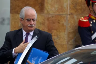 Taiana asume la presidencia del Parlasur