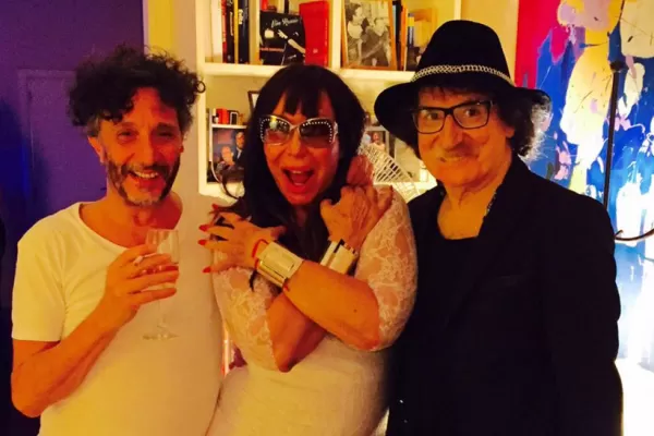 Moria recibió el 2016 con Charly y con Fito