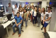 Además de la bandera, los une la pasión por la lectura