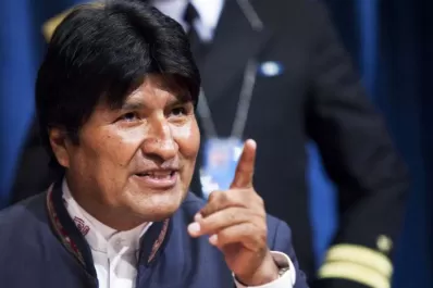 Evo pide ganar el referéndum batiendo el récord de votos