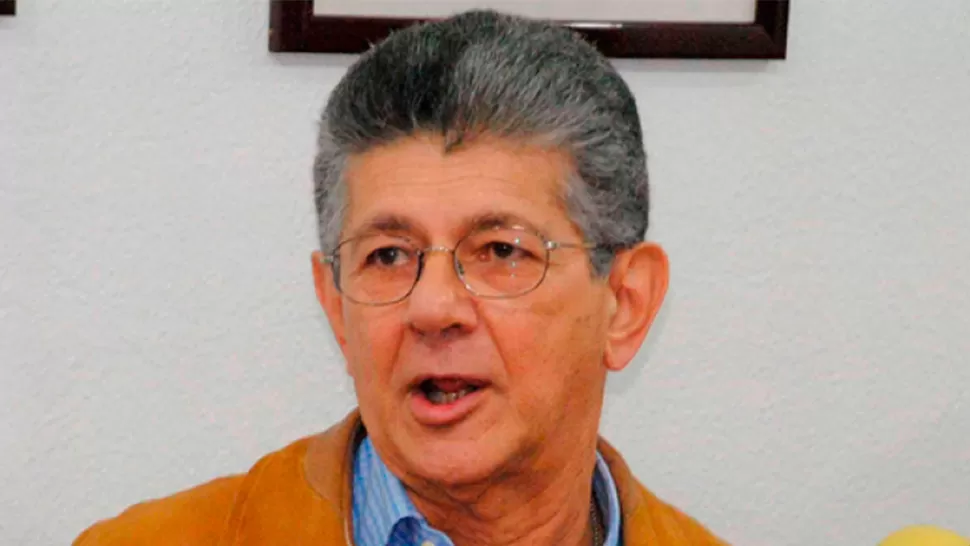 PROMESA. No seremos un contrapoder, seremos un poder autónomo, aseguró Henry Ramos Allup. FOTO TOMADA DE WWW.ENLAMIRA.NET