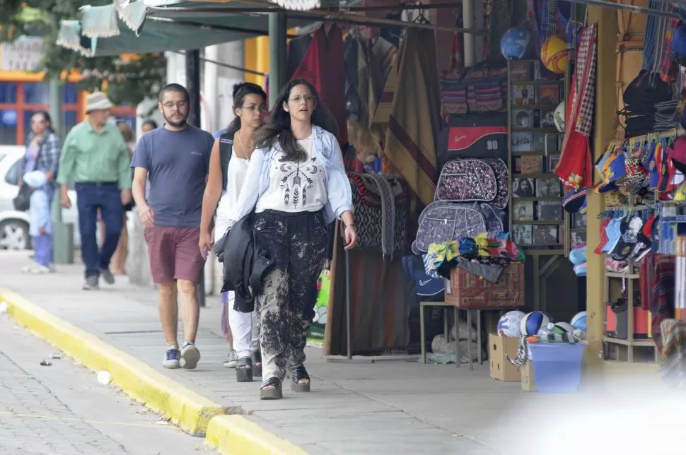 ATRACTIVO. El ir y venir de turistas fue la postal del primer fin de semana de enero en el principal centro turístico tucumano. El buen clima y una variada oferta de actividades fueron las claves del exitoso inicio de temporada. la gaceta / fotos de maría silvia granara