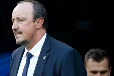 Real Madrid despide a Benítez y nombra en su lugar a Zidane