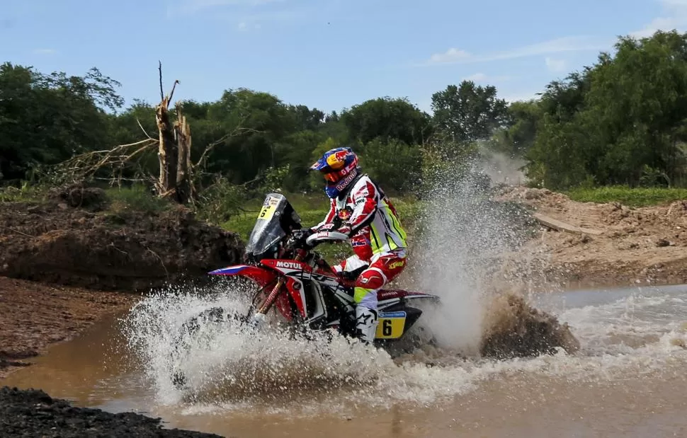 ¡QUÉ SUSTO! Barrera Bort reconoció que el Dakar atraviesa zonas complicadas. reuters