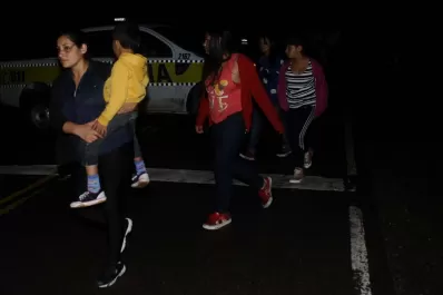 Creció el río Chirimayo, rompió un puente y hubo horas de tensión en el sur tucumano