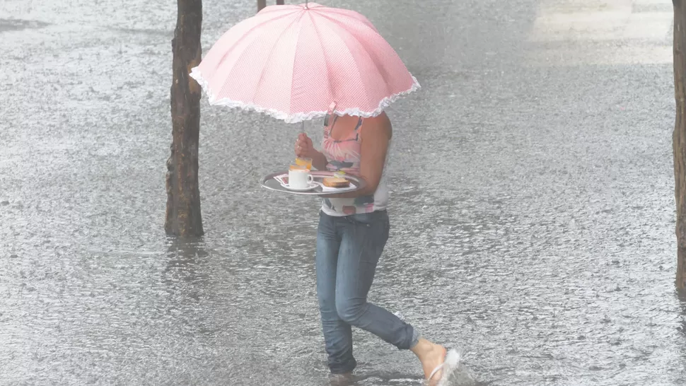 LLUVIAS FUERTES. El pronóstico anuncia que pueden caer tormentas. ARCHIVO