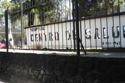 Un hombre agoniza en el Centro de Salud, con el 80% de su cuerpo quemado