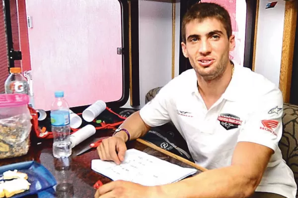 Benavides se retrasó por un error en la hoja de ruta