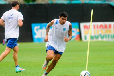 Bou no viajó, pide que lo vendan o le mejoren el contrato