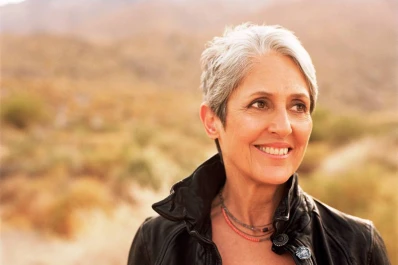 Joan Baez encarnó la canción mundial de protesta