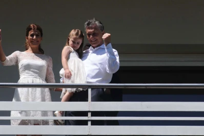 Macri se fisuró una costilla mientras jugaba con su hija