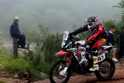 Benavides llegó segundo en la etapa y está cuarto en la general