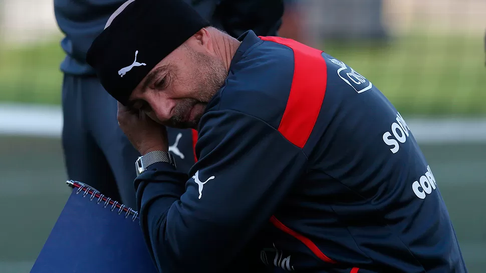 FINAL DE CICLO. Sampaoli tiene una relación tirante con lasnuevas autoridades del fútbol chileo.
FOTO DE ARCHIVO