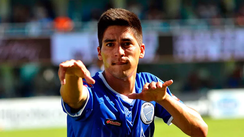 APORTE GOLEADOR PARA EL ROJO. Leandro Fernández se destacó en Godoy Cruz en el último Campeonato de Primera División.
FOTO TOMADA DE WWW.LOSANDES.COM.AR