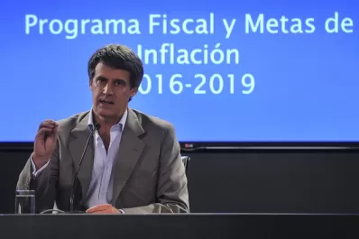 Prat Gay reconoció un “salto” de la inflación