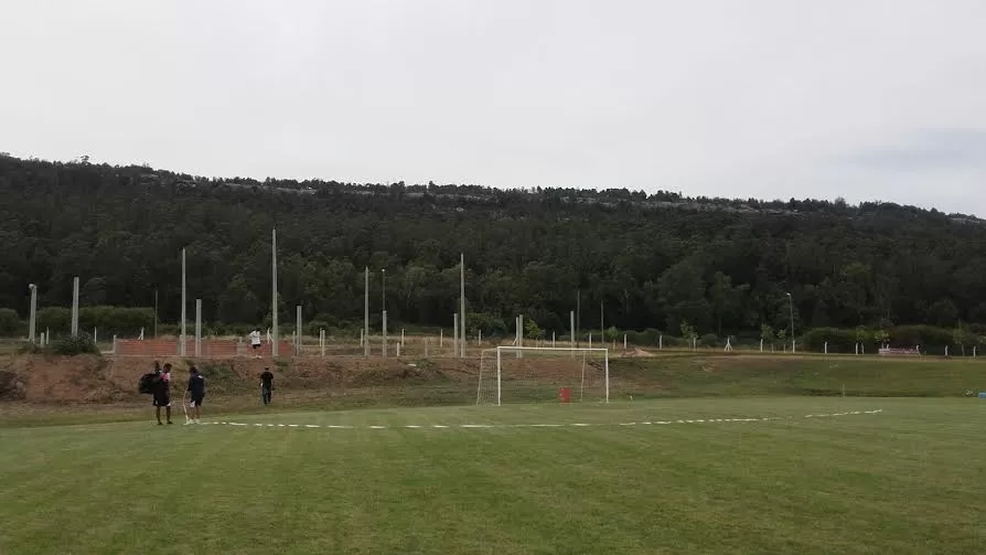 DE PRIMERA. La canchas de Racing, Los Patos y el estadio Municipal son los escenarios que utiliza el “decano”. fotos de juan petruccelli (especial para la gaceta)