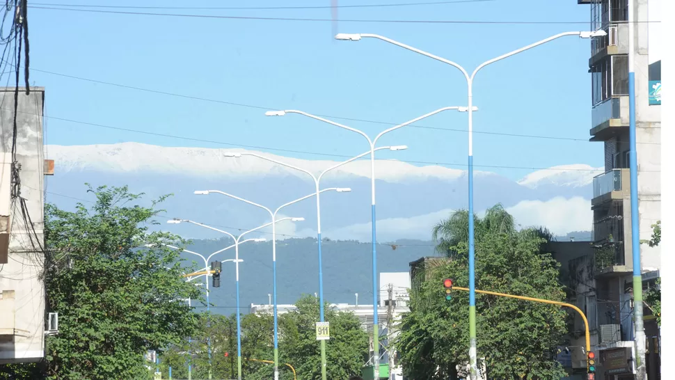 DESDE LA CAPITAL. Así lucen los cerros del oeste. ANTONIO FERRONI / LA GACETA