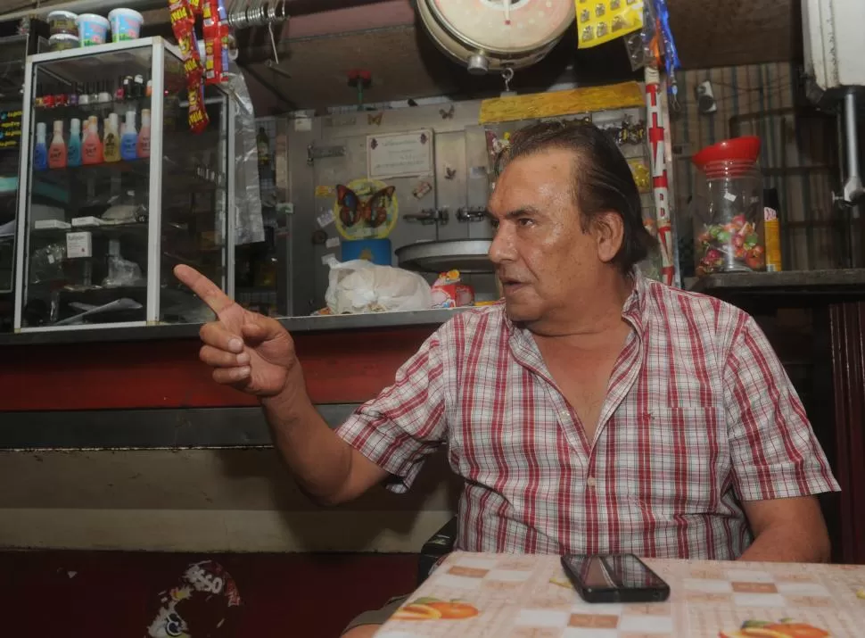 ASALTO. Leiva contó que cinco personas entraron a su local y lo atacaron para robarle. la gaceta / foto de antonio ferroni