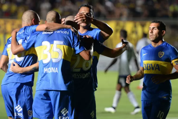 Boca encontró el gol con los cambios y venció a Emelec 3 a 0
