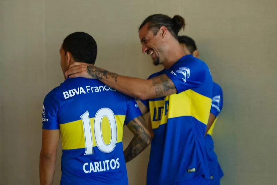 DUPLA DE ENSUEÑO. Tévez y Osvaldo, que no estará esta noche en San Juan, conforman una delantera de gran nivel. prensa boca juniors