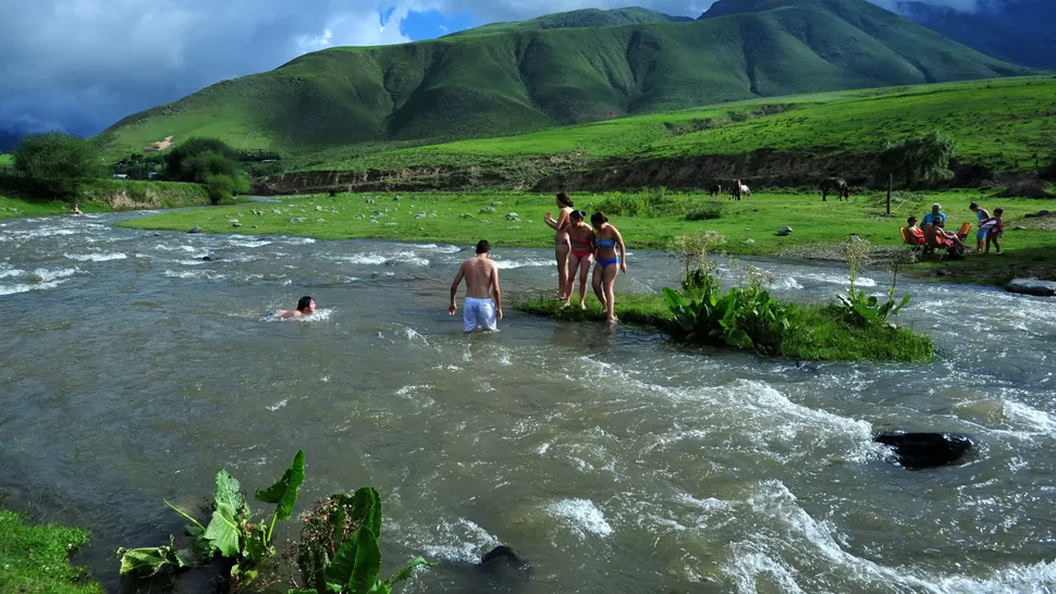 TAFÍ DEL VALLE. Los días estarán ideales para darse un chapuzón en el río. ARCHIVO