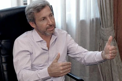 Frigerio insiste con que el Gobierno no le pondrá techo a las paritarias