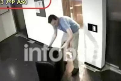 Un video registró a gerentes de La Cámpora llevándose cajas de Télam