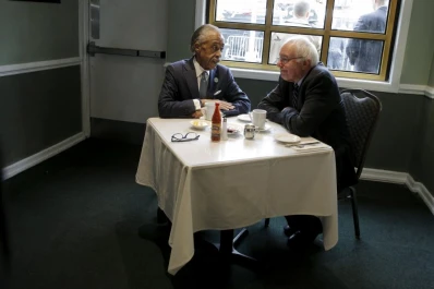 Sanders va adelante y ahora busca el voto de los afroamericanos
