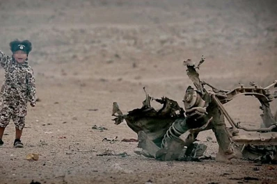 Video: un nene de ISIS detonó un auto con cuatro espías