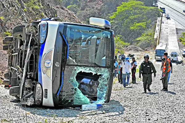 Volcó el colectivo y Toranzo sufrió graves heridas