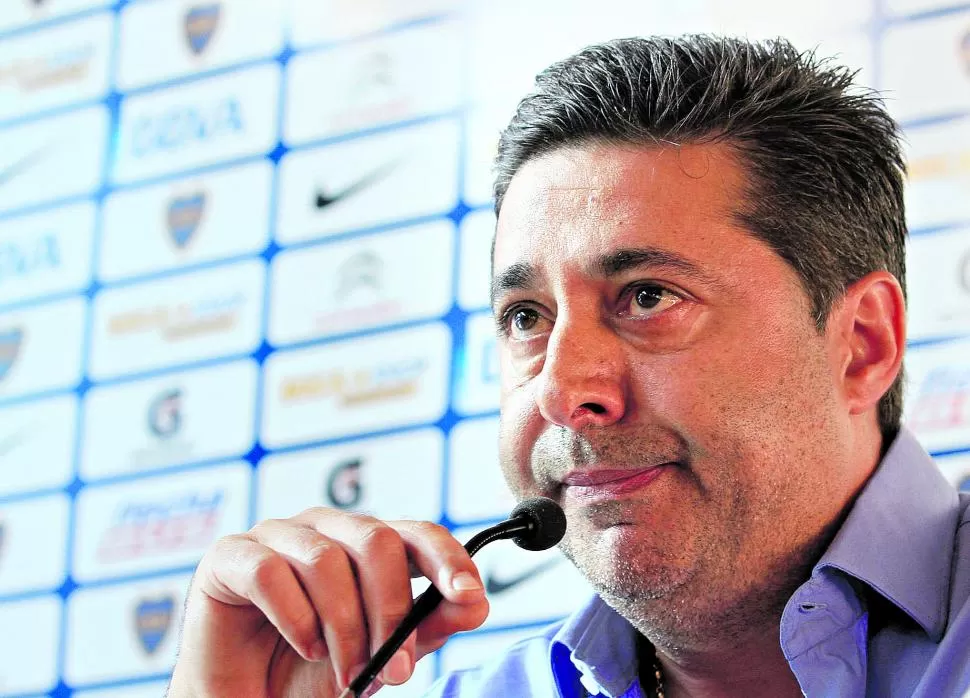 TODO IGUAL. Angelici no prevé cambios en la dirección técnica de Boca. dyn 