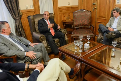Manzur y Prat Gay se comprometieron a potenciar la producción y el empleo en Tucumán